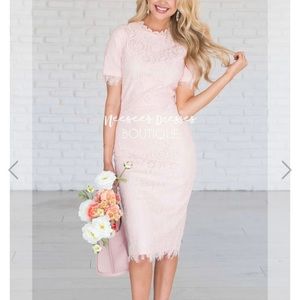 Neesees dress “Starr.”